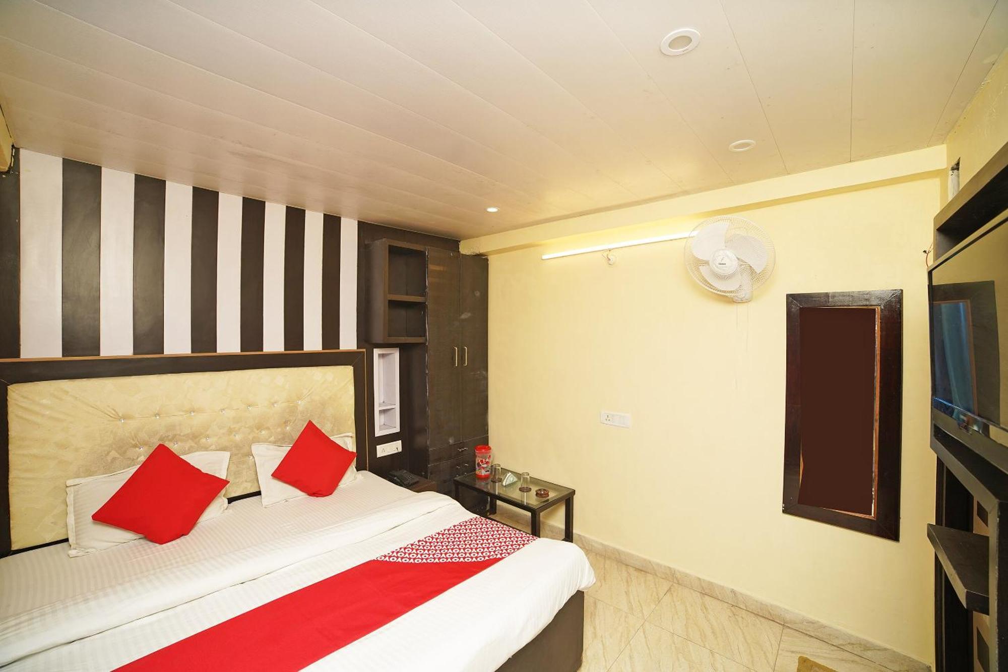 Hotel Oyo Flagship 8594 Golden Nest Nainital Exterior foto